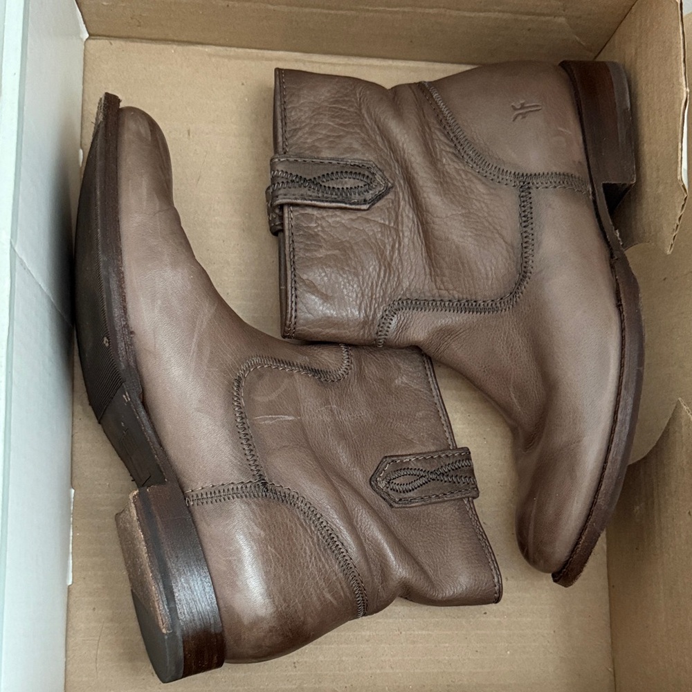 Frye Women's Brown Leather Ankle Boots